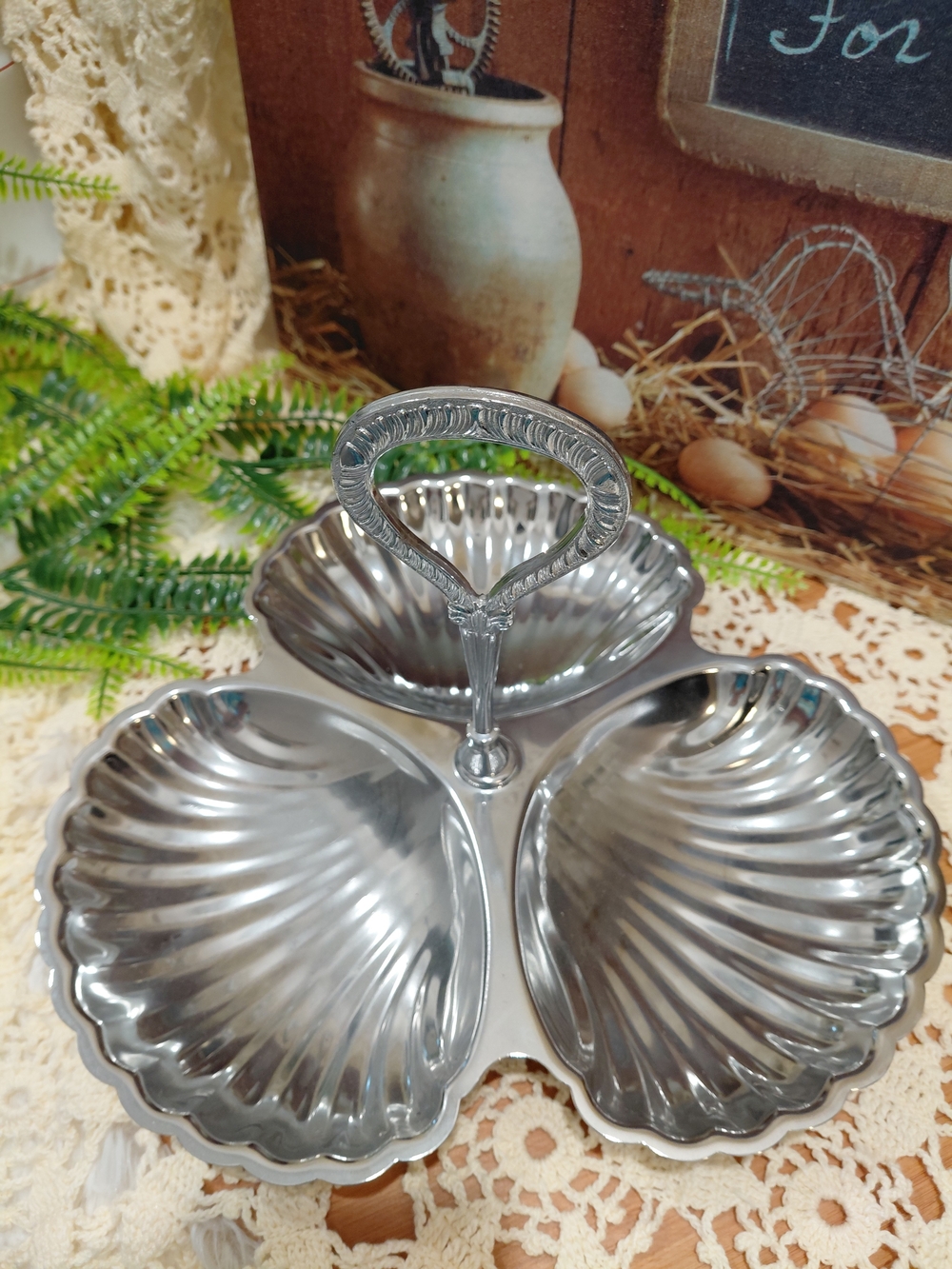 Silver-Tone 3-Section Shell Server with Handle - Picture 2 of 5
